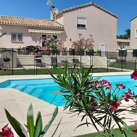 Villa Avec Plage A Pied Et Grande Piscine Сент-Мари-ла-Мер Экстерьер фото
