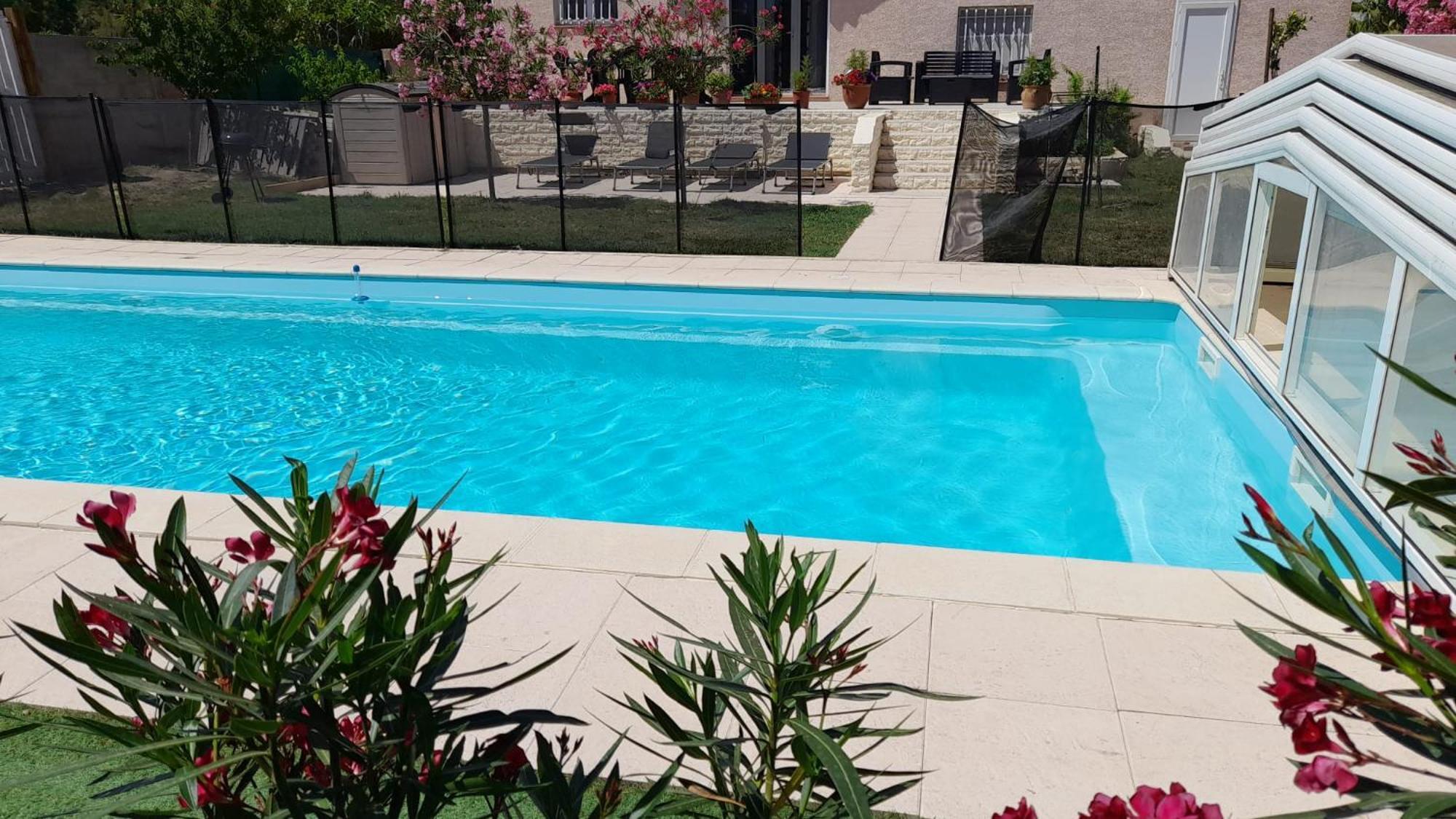 Villa Avec Plage A Pied Et Grande Piscine Сент-Мари-ла-Мер Экстерьер фото