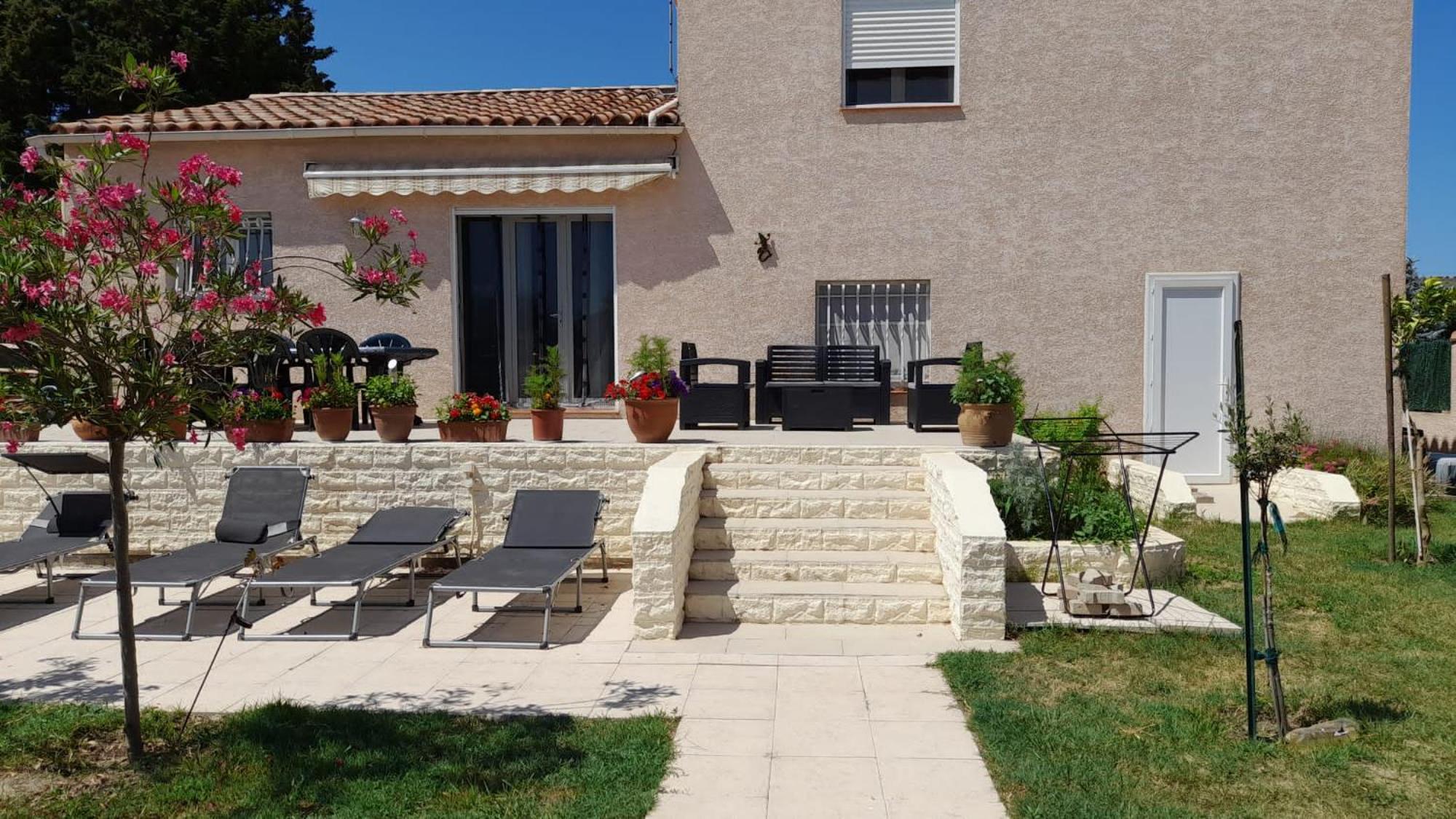 Villa Avec Plage A Pied Et Grande Piscine Сент-Мари-ла-Мер Экстерьер фото